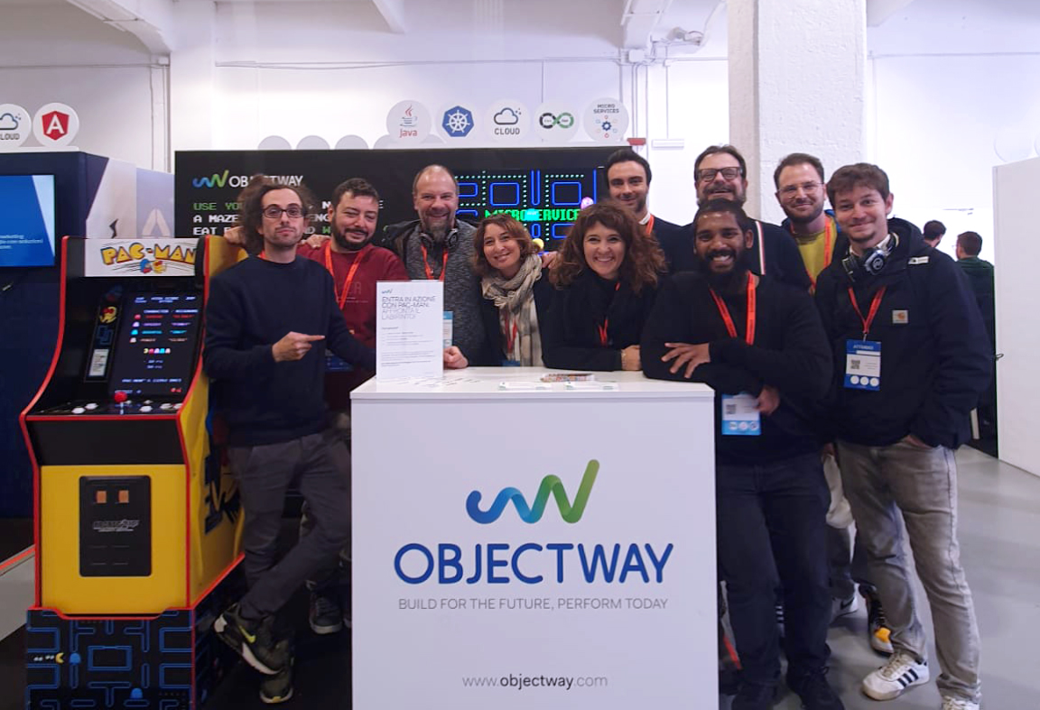 Objectway HR Team met software developers and IT professionals at Codemotion. Guests play with Pac-Man consolle for funny challenges.